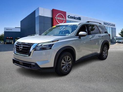 Brilliant Silver Metallic 2024 Nissan Pathfinder SV 4WD
