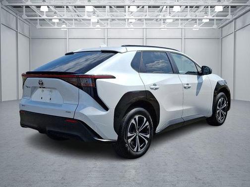 2024 Toyota bZ4X XLE