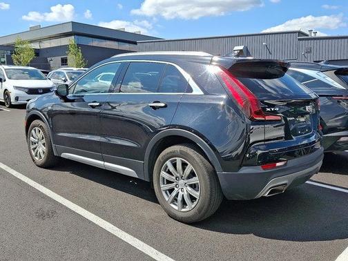 2023 Cadillac XT4 Premium Luxury