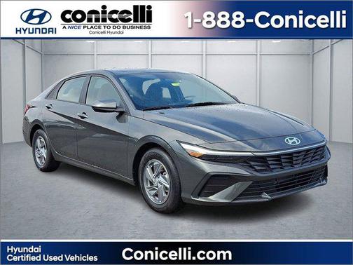 2024 Hyundai ELANTRA SE