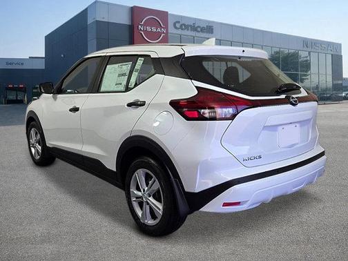 2025 Nissan Kicks S