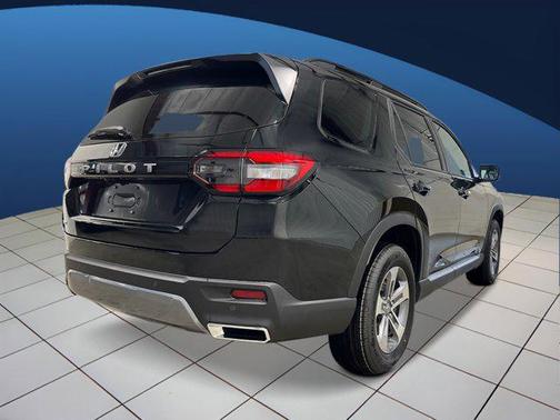 Crystal Black Pearl 2026 Honda Pilot EX-L