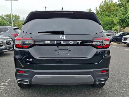Crystal Black Pearl 2026 Honda Pilot EX-L