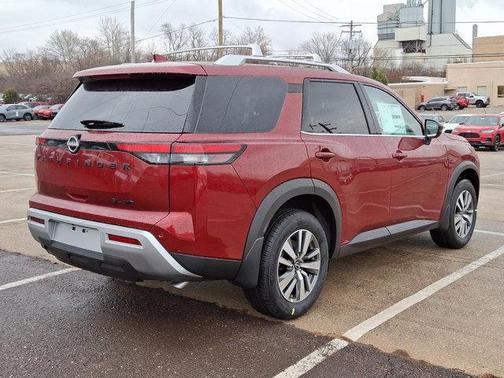 2025 Nissan Pathfinder SL 4WD