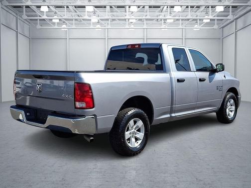 Billet Silver Metallic Clearcoat 2024 RAM 1500 Classic SLT