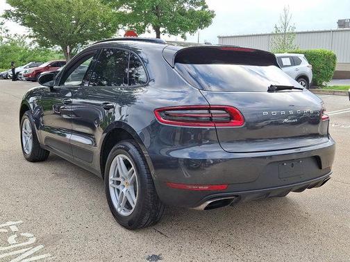 2018 Porsche Macan Base