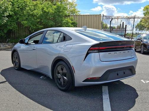 2025 Toyota Prius LE