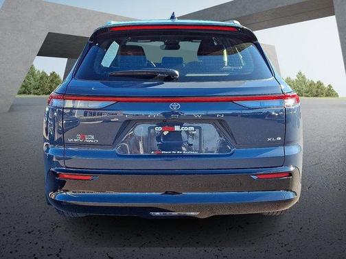 2025 Toyota Crown Signia XLE