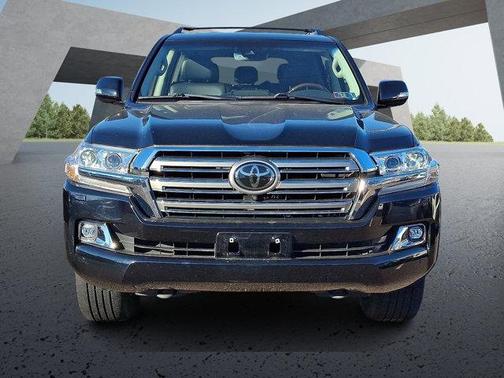 2021 Toyota Land Cruiser Base
