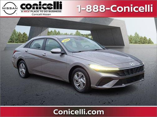 2024 Hyundai ELANTRA SE