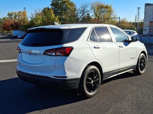 2022 Chevrolet Equinox LS