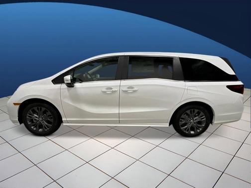 Platinum White Pearl 2026 Honda Odyssey Touring