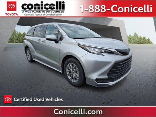 2023 Toyota Sienna LE