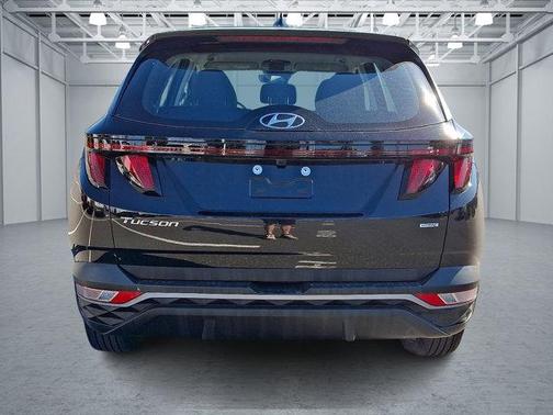 Black Pearl 2024 Hyundai TUCSON SE