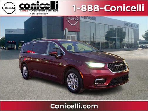 2023 Chrysler Pacifica Touring L