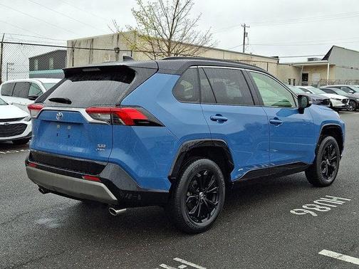 2025 Toyota RAV4 Hybrid SE