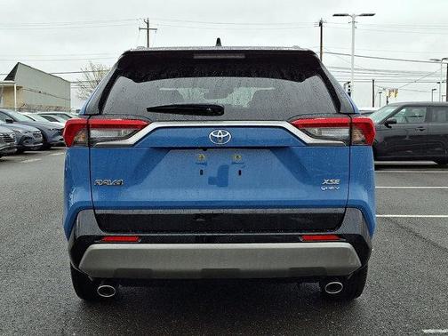 2025 Toyota RAV4 Hybrid SE