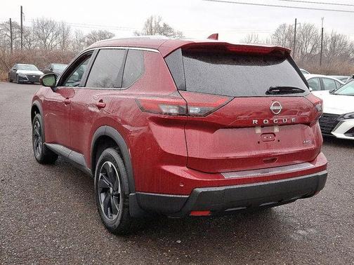 2025 Nissan Rogue SV