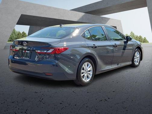 Underground 2025 Toyota Camry LE