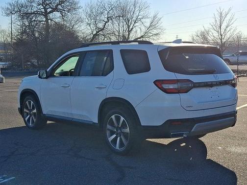 2023 Honda Pilot AWD Elite