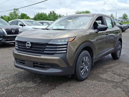 2025 Nissan Kicks S
