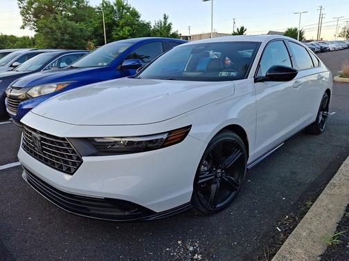 Platinum White Pearl 2023 Honda Accord Hybrid Sport-L
