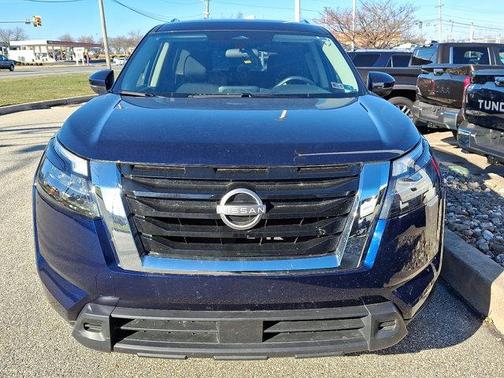 2025 Nissan Pathfinder SV 4WD