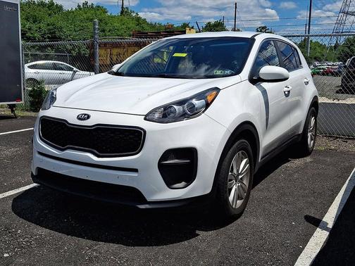 Clear White 2018 Kia Sportage LX
