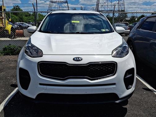 Clear White 2018 Kia Sportage LX