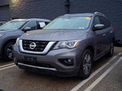 Gun Metallic 2018 Nissan Pathfinder SV