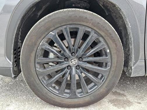 2025 Toyota Highlander XSE