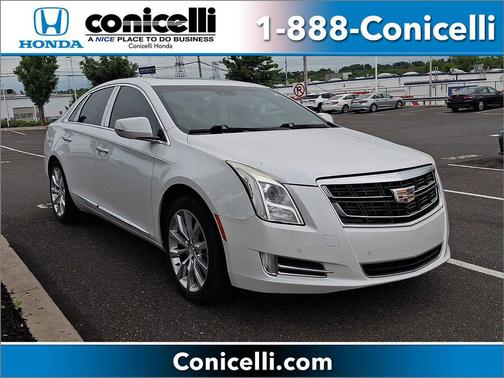 Crystal White Tricoat 2016 Cadillac XTS Luxury
