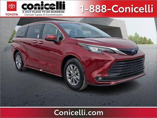 2025 Toyota Sienna XLE