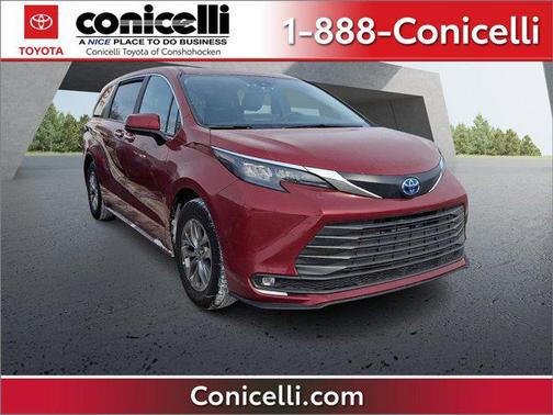 2025 Toyota Sienna XLE