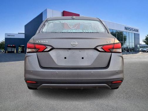 2023 Nissan Versa 1.6 SV