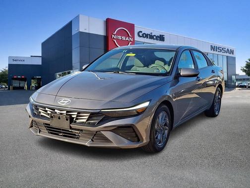 Fluid Metal 2024 Hyundai ELANTRA SEL