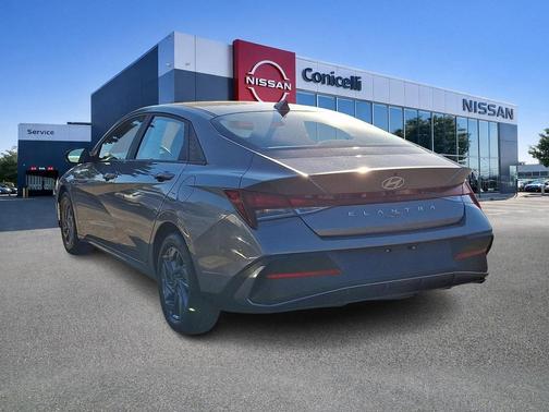 Fluid Metal 2024 Hyundai ELANTRA SEL