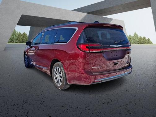2023 Chrysler Pacifica L