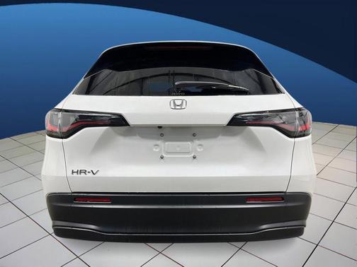 Platinum White Pearl 2026 Honda HR-V LX