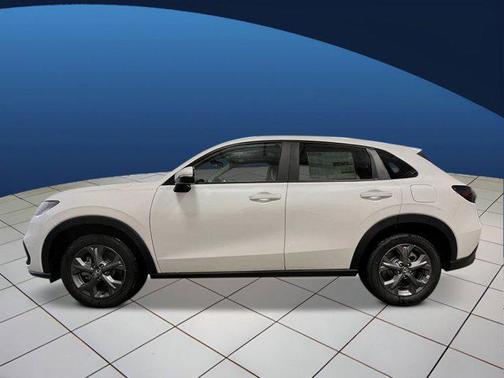 Platinum White Pearl 2026 Honda HR-V LX