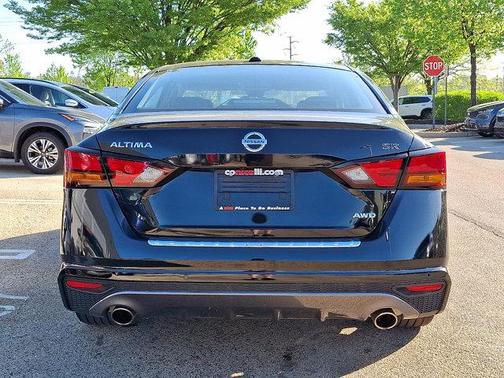 2022 Nissan Altima SR Intelligent AWD