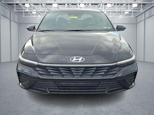 Abyss Black 2025 Hyundai ELANTRA Sport