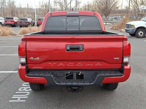 2022 Toyota Tacoma SR