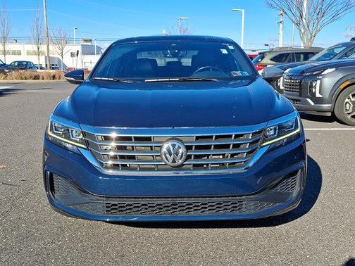 2022 Volkswagen Passat 2.0T R-Line