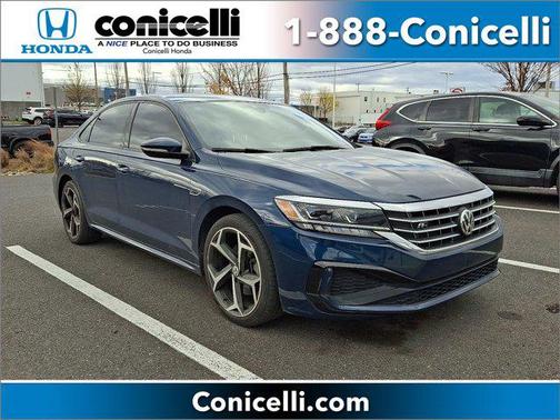 2022 Volkswagen Passat 2.0T R-Line