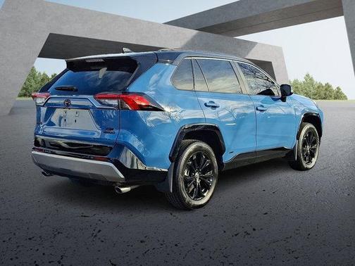 2022 Toyota RAV4 Hybrid SE