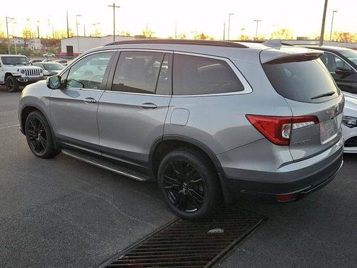 Lunar Silver Metallic 2022 Honda Pilot AWD Special Edition