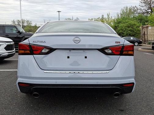 2023 Nissan Altima SR FWD