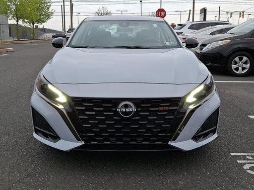 2023 Nissan Altima SR FWD