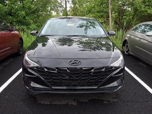 Onyx Black 2023 Hyundai ELANTRA SEL
